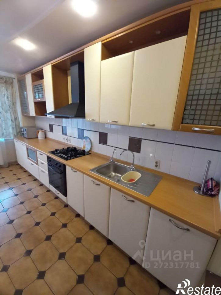 3-комн квартира улица Плеханова, 96,  д. 96