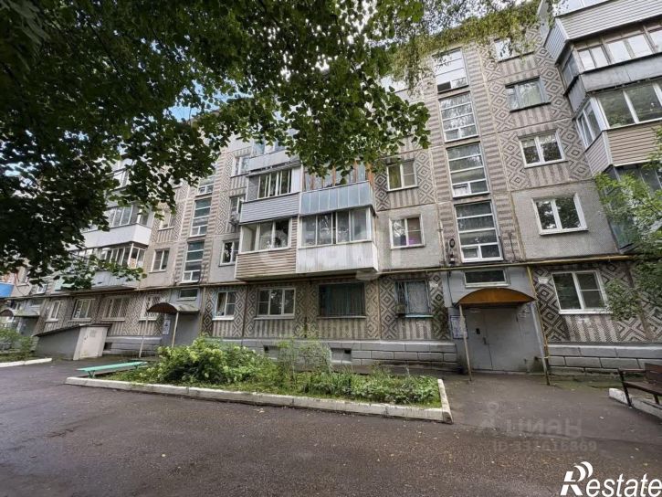 3-комн квартира улица Гурьянова, 10,  д. 10