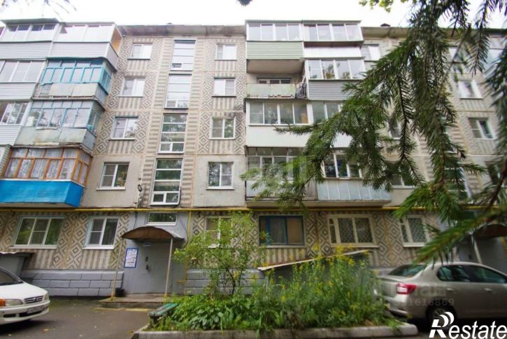 3-комн квартира улица Гурьянова, 10,  д. 10