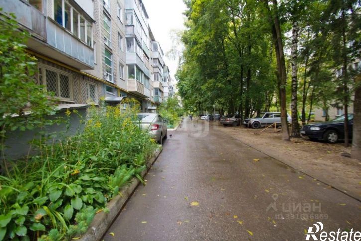 3-комн квартира улица Гурьянова, 10,  д. 10