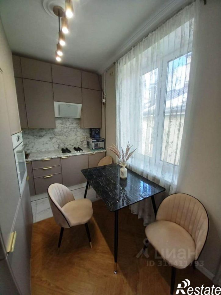 3-комн квартира ул Кирова, 11,  д. 11