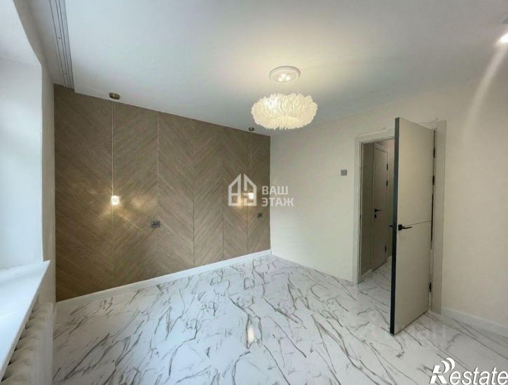 2-комн квартира ул Константиновых, 2,  д. 2
