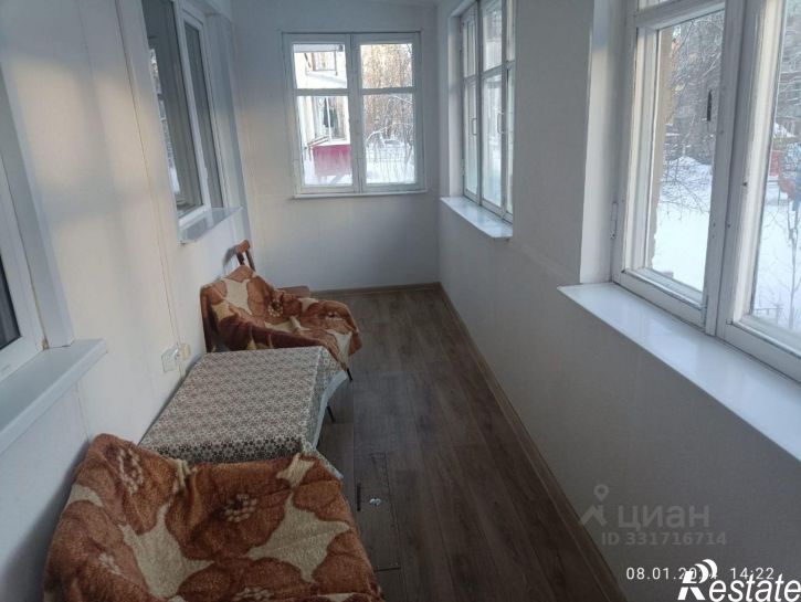 3-комн квартира ул Хрустальная, 64,  д. 64