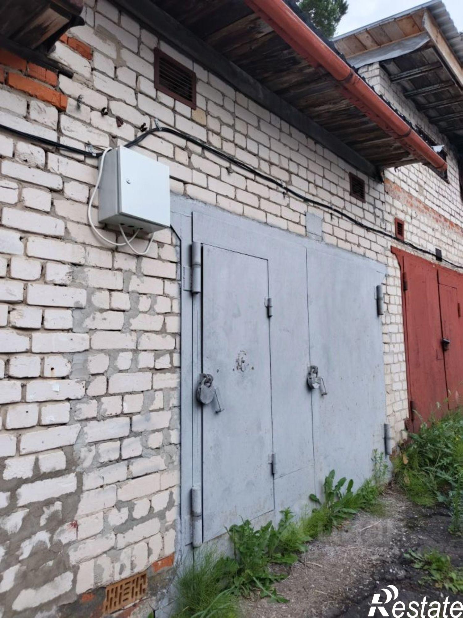 Купить гараж, место в паркинге за 450 000 рублей на ул Труда, 41а