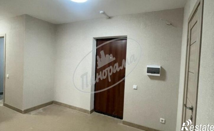 4-комн квартира пр-д Юрия Круглова, 8,  д. 8