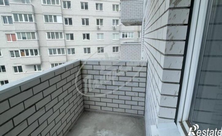 4-комн квартира пр-д Юрия Круглова, 8,  д. 8