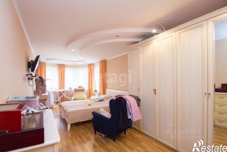 3-комн квартира Теренинский пер, 1,  д. 1