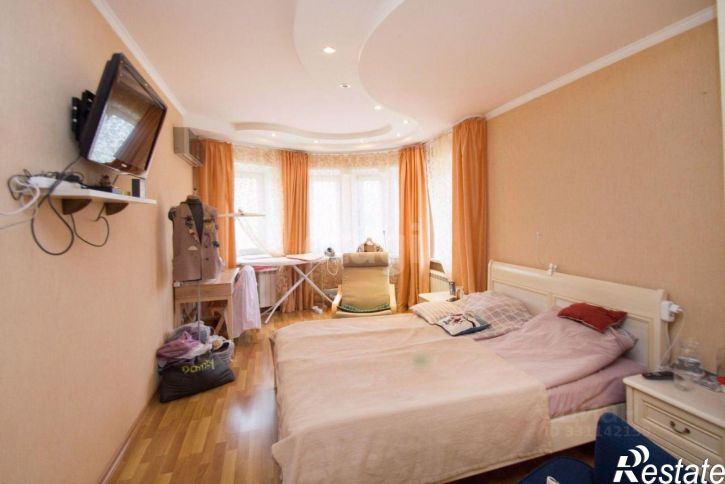 3-комн квартира Теренинский пер, 1,  д. 1
