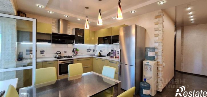 2-комн квартира ул Космонавта Комарова, 33,  д. 33