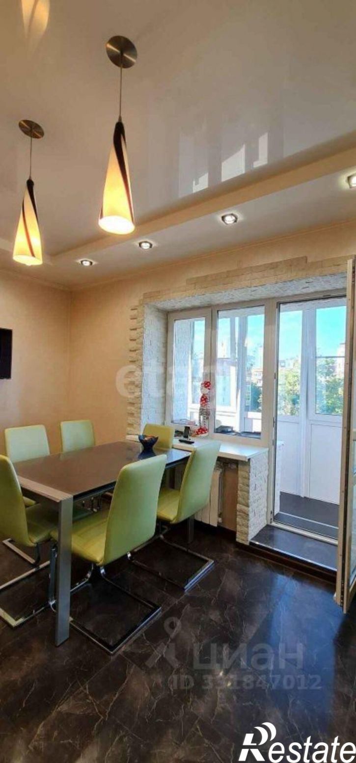 2-комн квартира ул Космонавта Комарова, 33,  д. 33