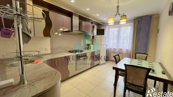 2-комн квартира ул Баррикад, 144,  д. 144