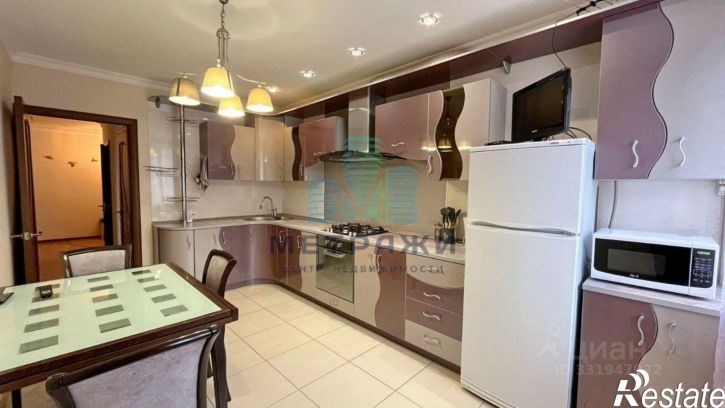 2-комн квартира ул Баррикад, 144,  д. 144