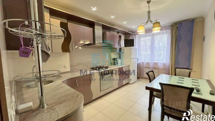 2-комн квартира ул Баррикад, 144,  д. 144