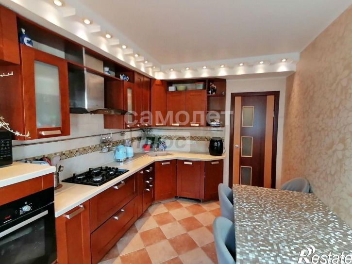 3-комн квартира ул Декабристов, 15,  д. 15