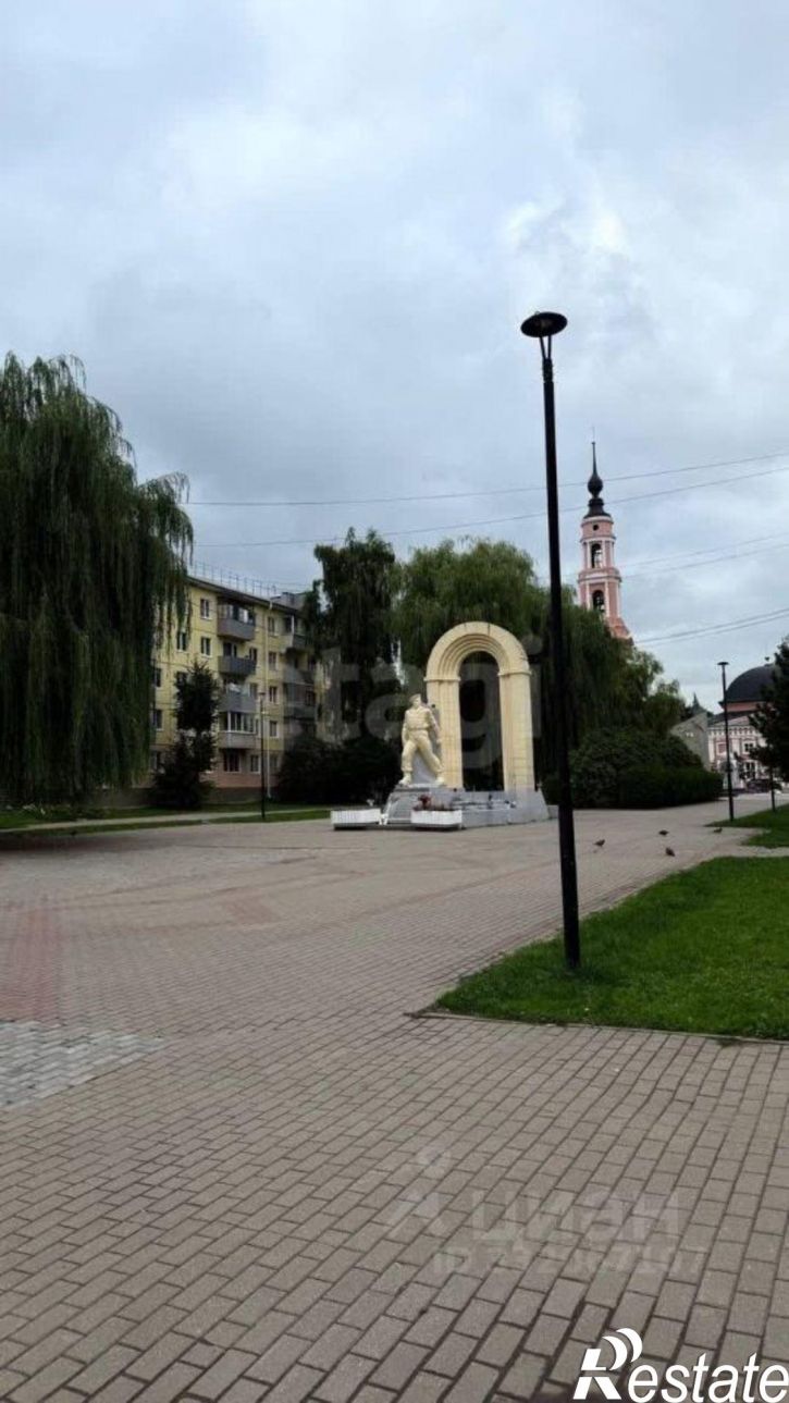 2-комн квартира пл Победы, 4,  д. 4