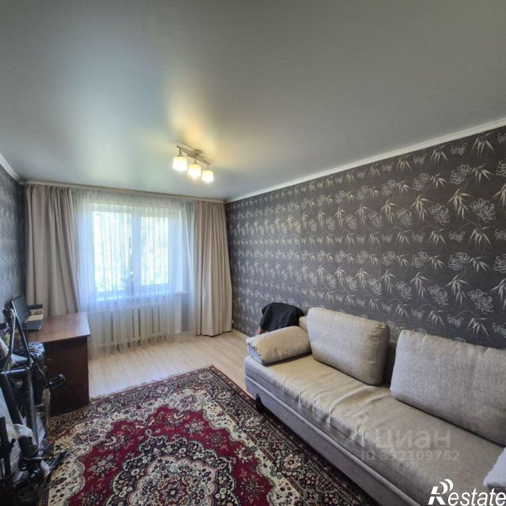 2-комн квартира ул Поле Свободы, 83,  д. 83