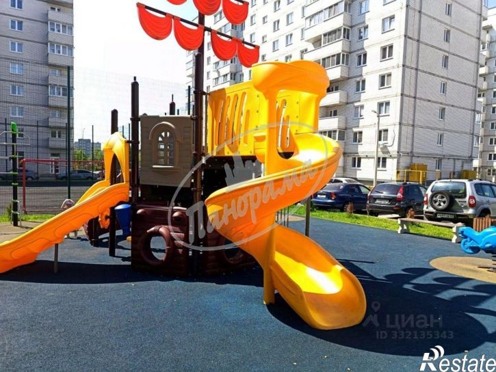 3-комн квартира пр-д Юрия Круглова, 12,  д. 12