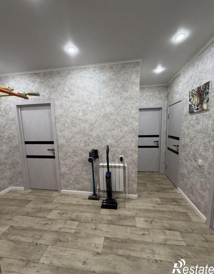 2-комн квартира ул Хрустальная, 60б,  д. 60б