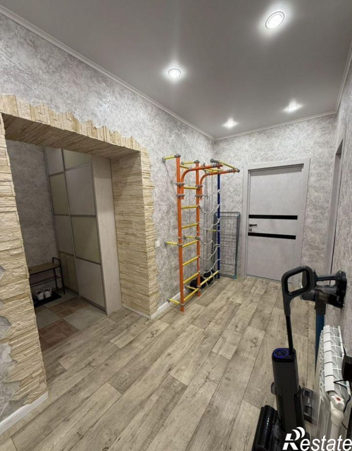 2-комн квартира ул Хрустальная, 60б,  д. 60б