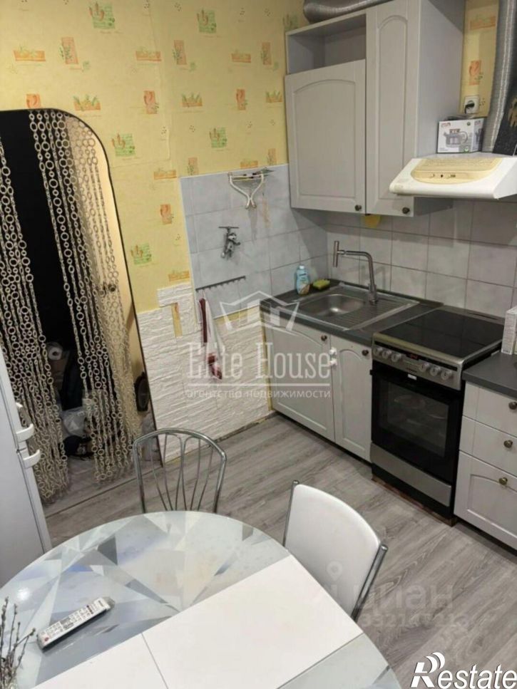 2-комн квартира ул Гурьянова, 10 1,  д. 10 1,  к. 1