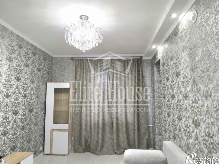 3-комн квартира ул Ленина, 100,  д. 100