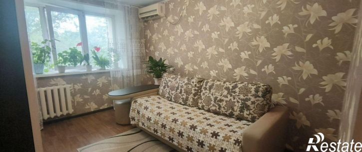 Комната ул Хрустальная, 33,  д. 33