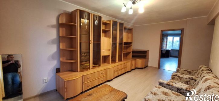 3-комн квартира Калуга, улица Пухова, 17