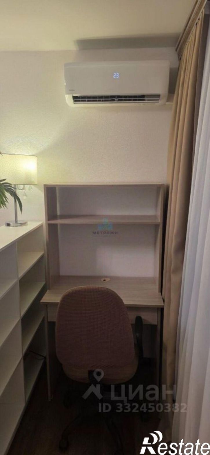 1-комн квартира б-р Моторостроителей, 9,  д. 9