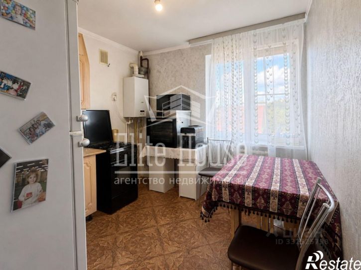 2-комн квартира ул 40-летия Октября, 4,  д. 4
