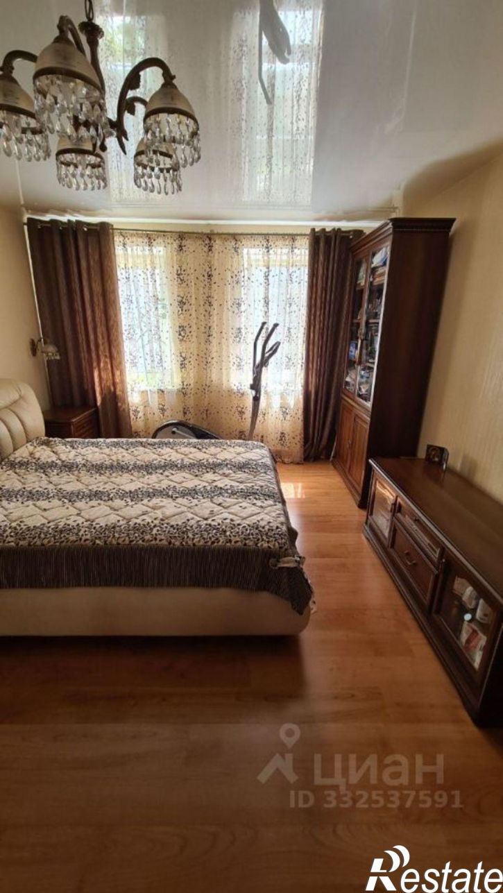2-комн квартира б-р Моторостроителей, 10,  д. 10