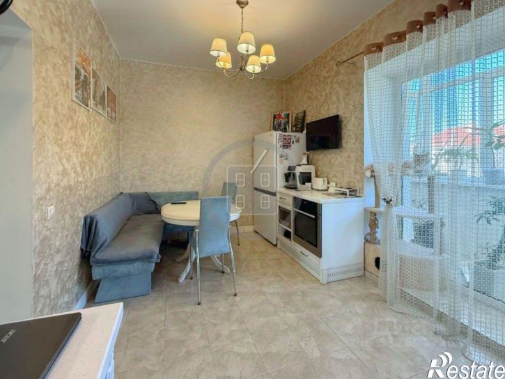 4-комн квартира 1-й Больничный пер, 17,  д. 17