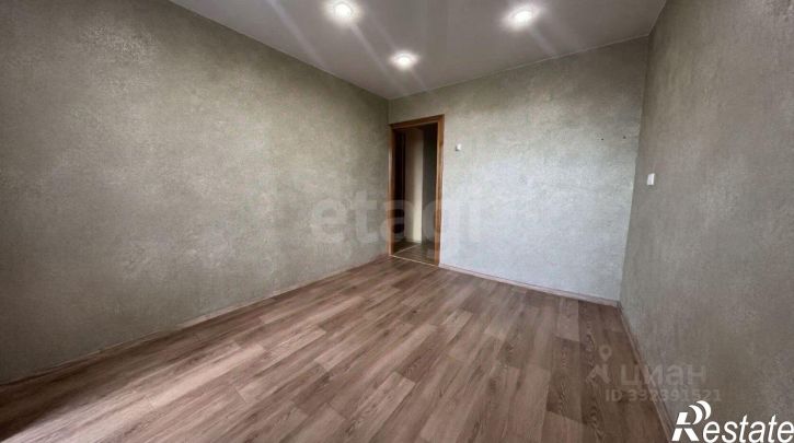 3-комн квартира ул Хрустальная, 8,  д. 8