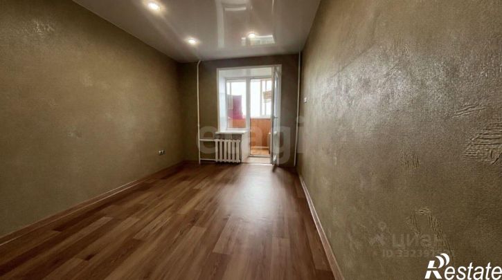3-комн квартира ул Хрустальная, 8,  д. 8