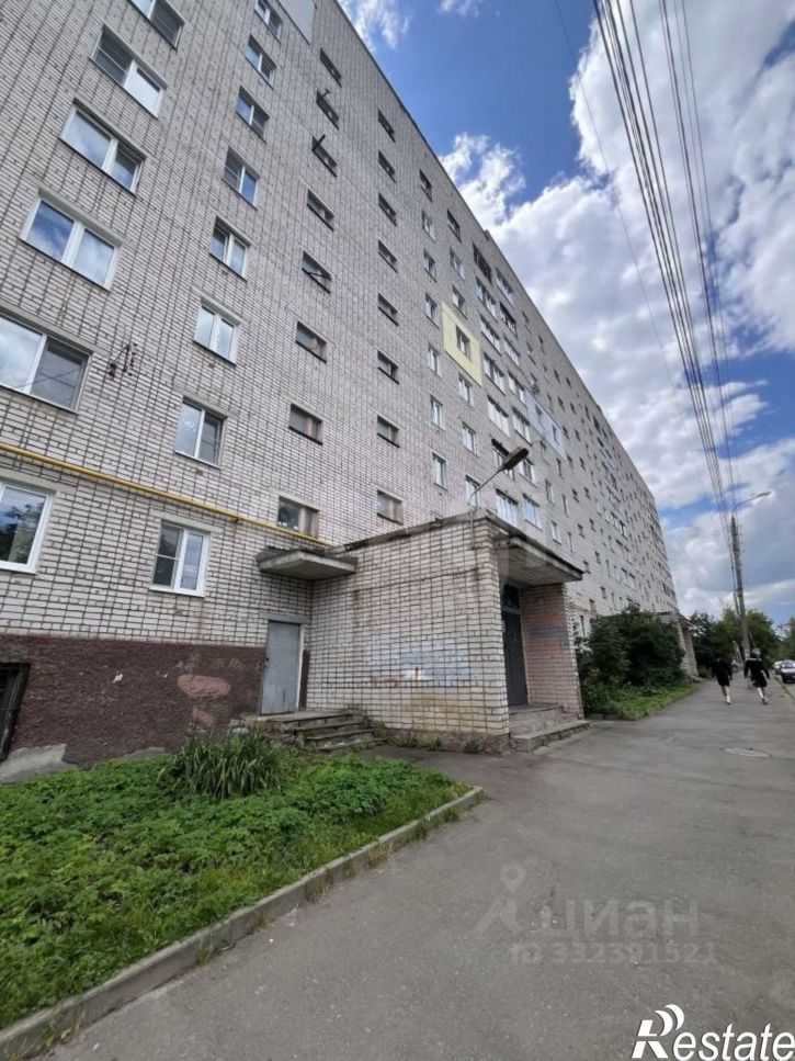 3-комн квартира ул Хрустальная, 8,  д. 8