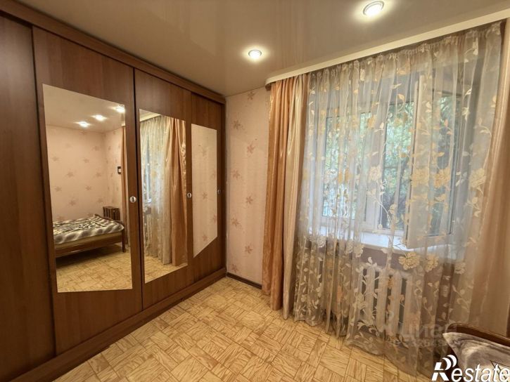 2-комн квартира ул Стеклянников Сад, 2,  д. 2
