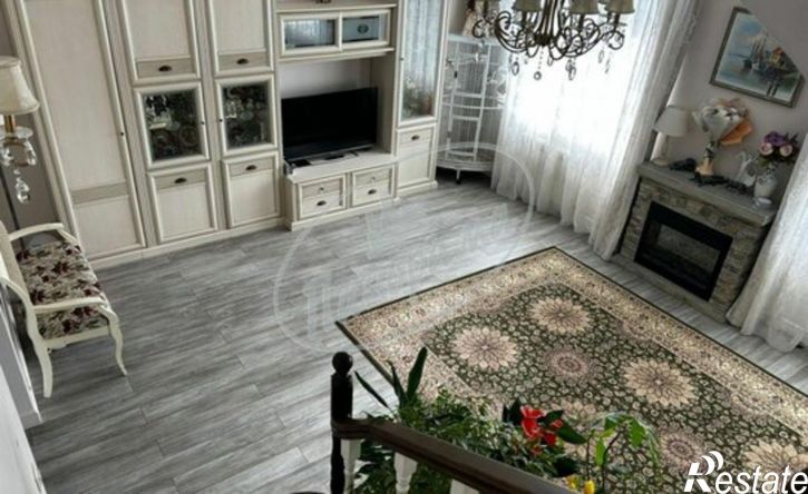 4-комн квартира 1-й Больничный пер, 17,  д. 17