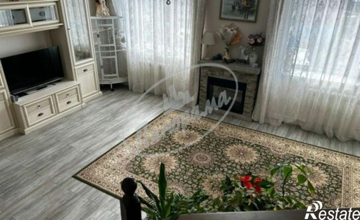 4-комн квартира 1-й Больничный пер, 17,  д. 17