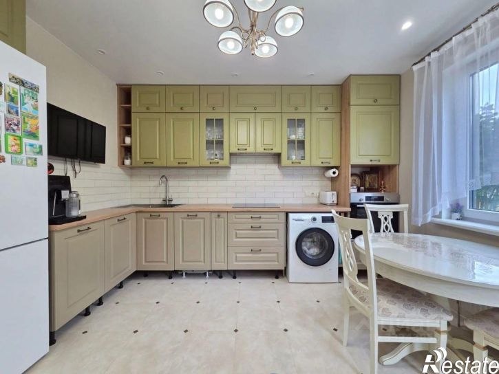 2-комн квартира улица Анненки, 40 к1