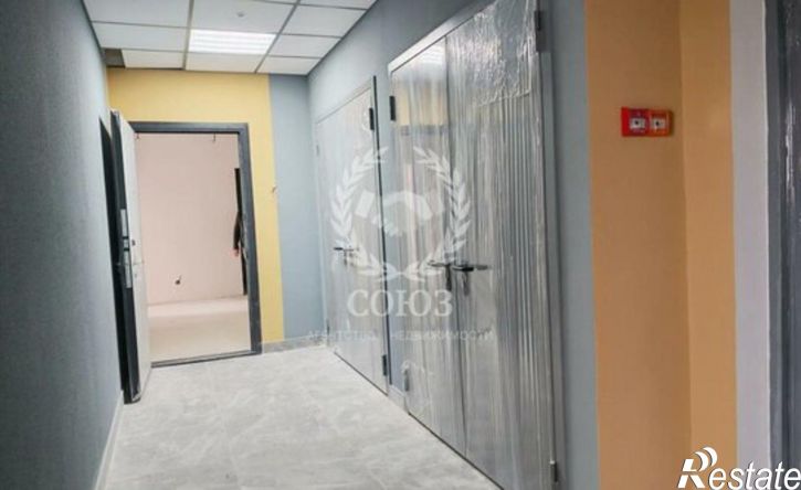 3-комн квартира ул Адмирала Сенявина, 1,  д. 1