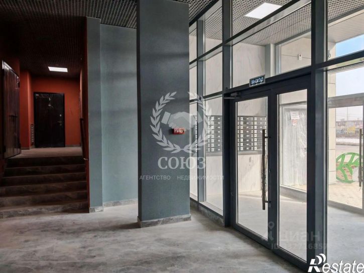 3-комн квартира ул Адмирала Сенявина, 1,  д. 1