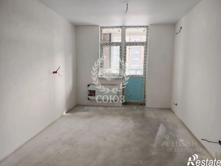 3-комн квартира ул Адмирала Сенявина, 1,  д. 1