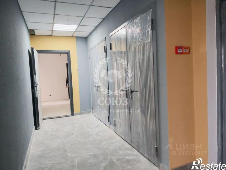3-комн квартира ул Адмирала Сенявина, 1,  д. 1