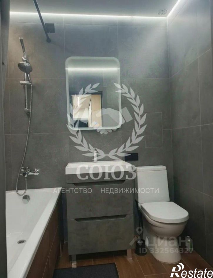 2-комн квартира ул Братьев Луканиных, 15,  д. 15