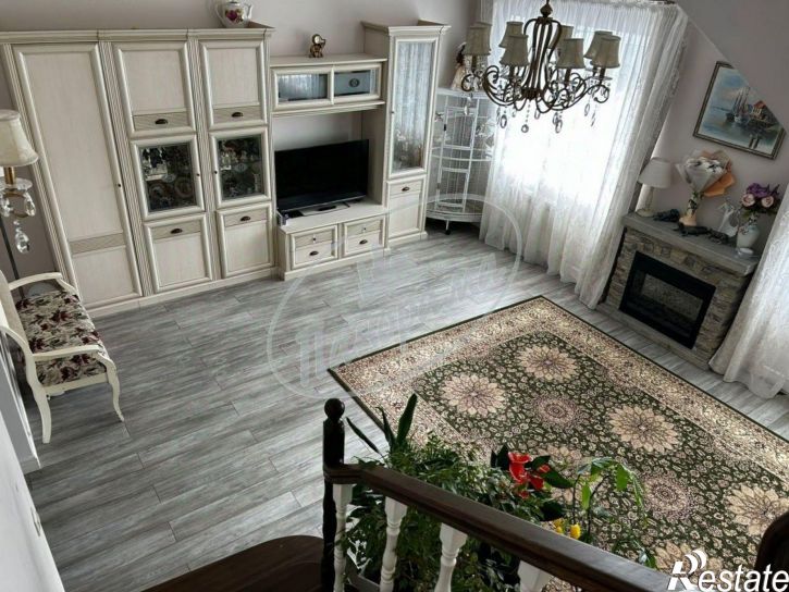 4-комн квартира 1-й Больничный пер, 17,  д. 17