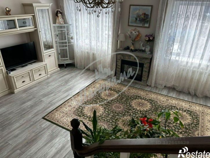 4-комн квартира 1-й Больничный пер, 17,  д. 17