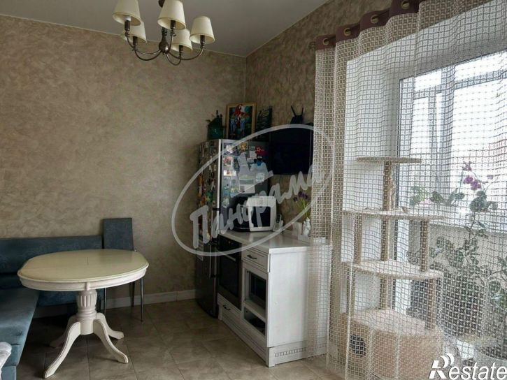 4-комн квартира 1-й Больничный пер, 17,  д. 17