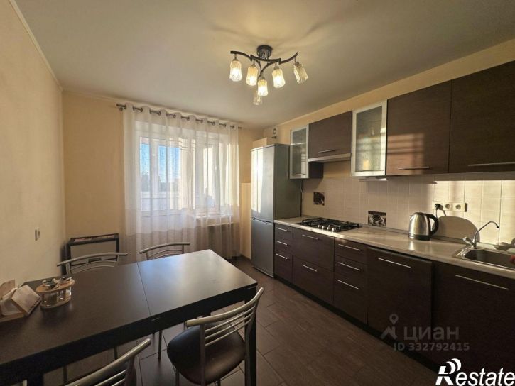 3-комн квартира ул Азаровская, 34,  д. 34