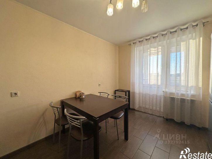 3-комн квартира ул Азаровская, 34,  д. 34