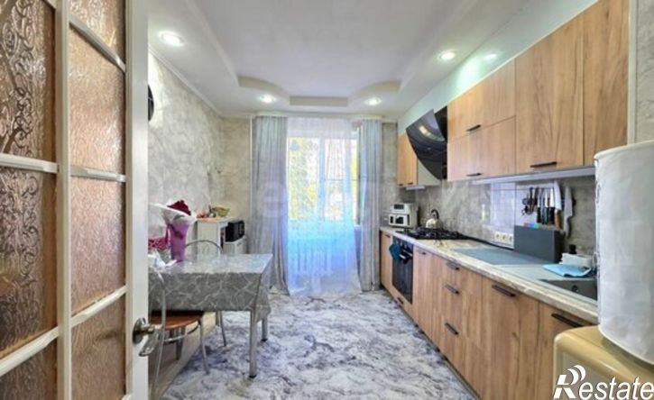 3-комн квартира ул Звездная, 1,  д. 1