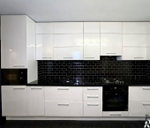 3-комн, 92кв м, этаж 2/5 пер Чичерина, 18